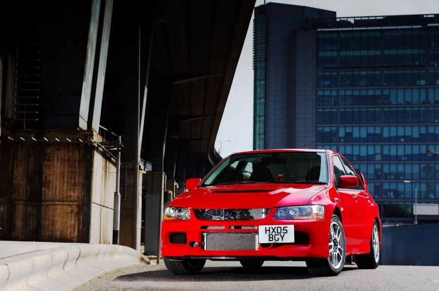  Mitsubishi Lancer Evolution IX 2005 года  (фото 16 из 32)